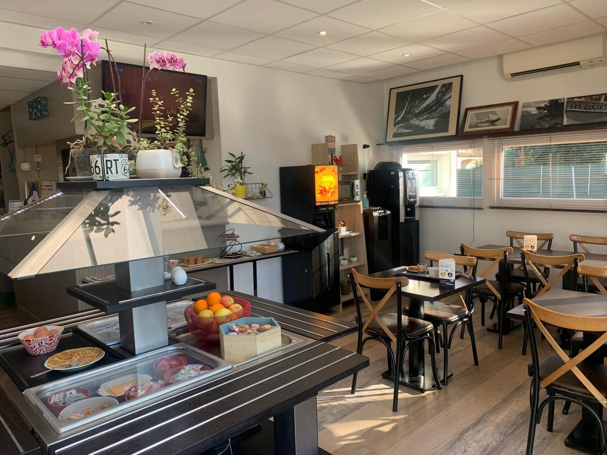 Contact Hotel Marseille Aubagne La Penne-sur-Huveaune Luaran gambar